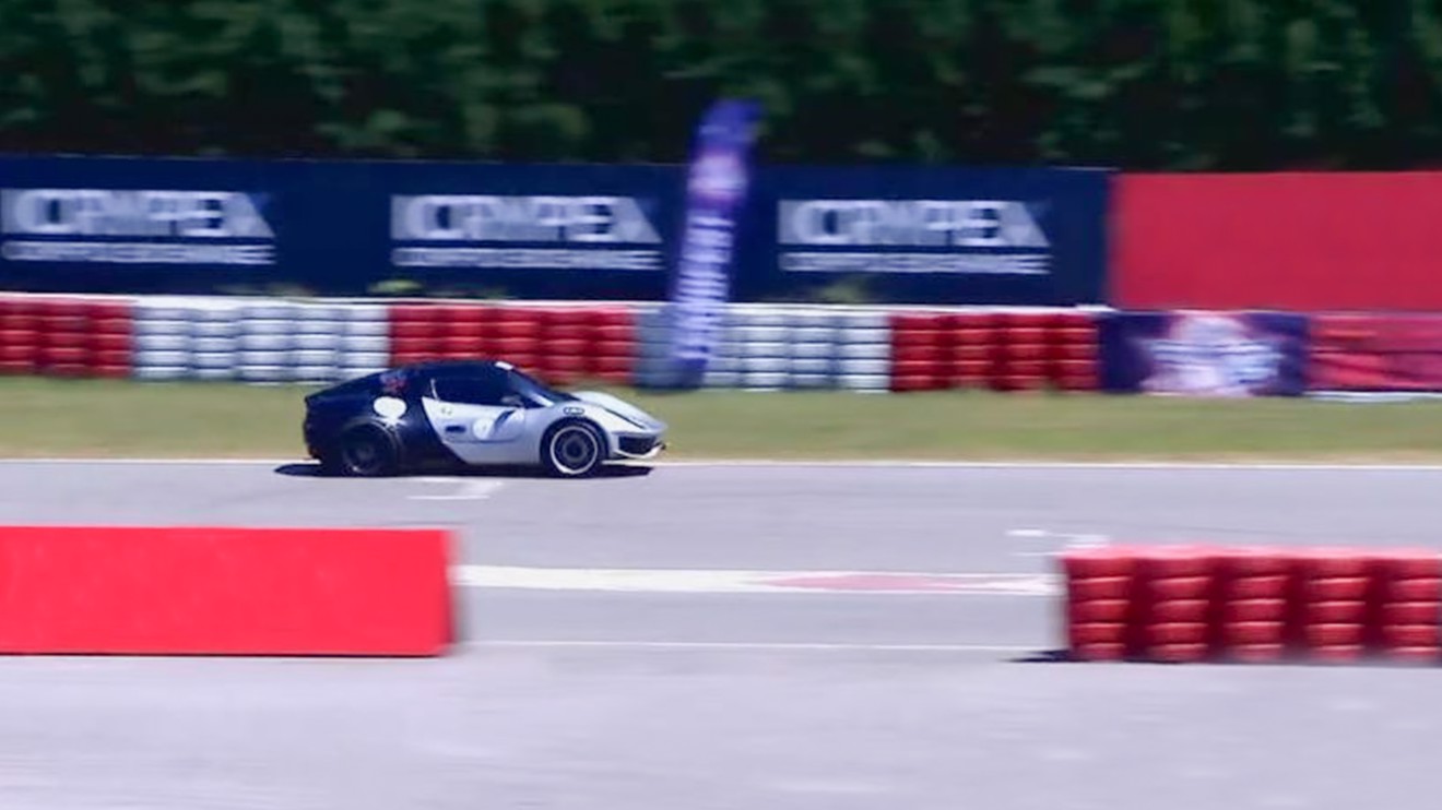 Selçuk Üniversitesi Elektrikli Aracı, TEKNOFEST'te Görsel Tasarım Ödülü’nün sahibi oldu